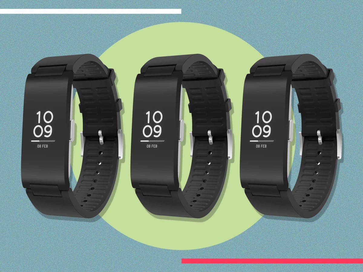 Withings pulse HR fitness tracker review Tracks sleep, exercise and has a 20day battery life